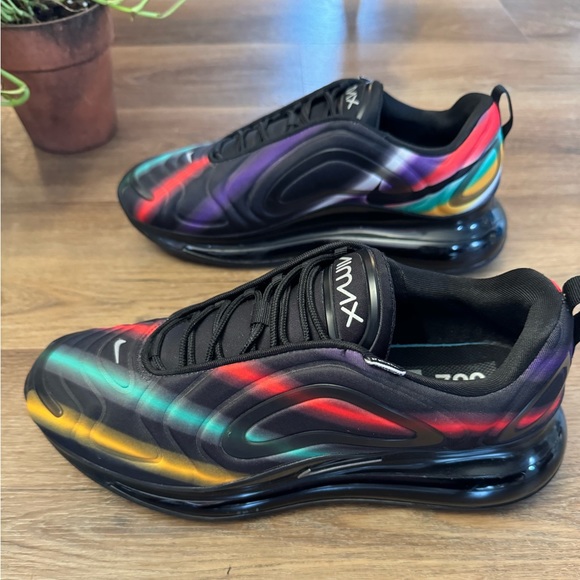 air max 720 black neon